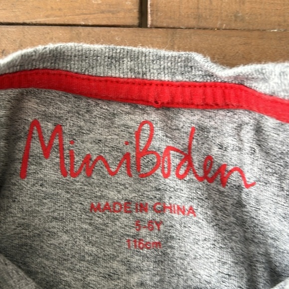 Mini Boden disco dog flip sequin long sleeve tee - Picture 3 of 5